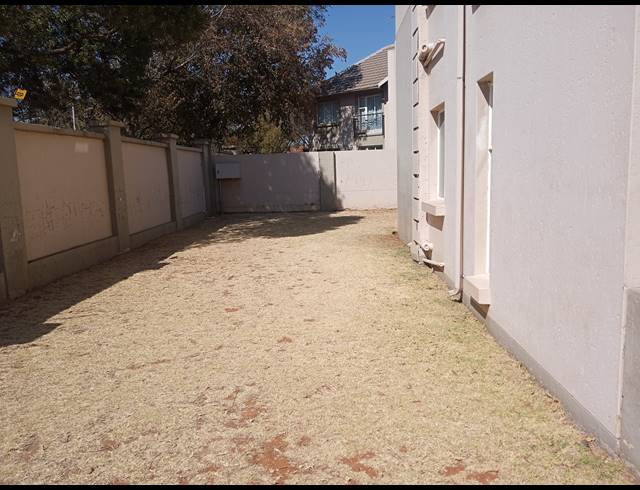 2 BEDROOM SECTIONAL TITLE FOR SALE IN KLIPPOORTJE